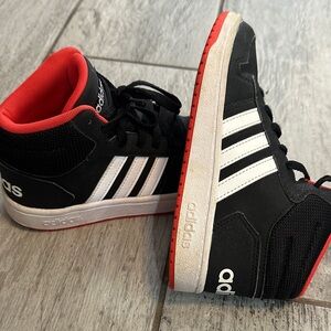 Adidas  Boy's Hoops Mid 2.0 Basketball Shoes Sneaker Size 2 EUC